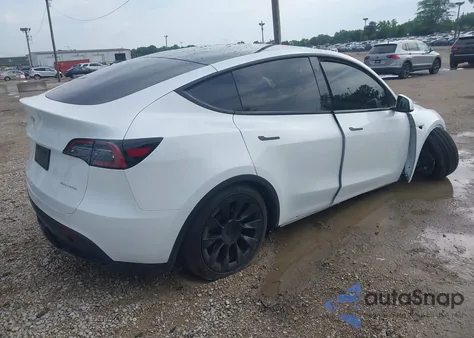 2023 Tesla Model Y from USA, damaged, VIN 7SAYGDEE4PA061776